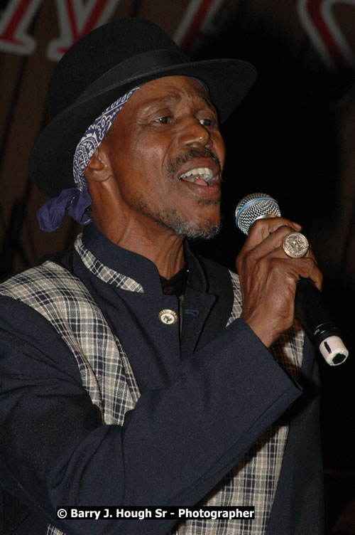 Errol Dunkley - Western Consciousness in Paradise "The Celebration Of Good Over Evil" @ Paradise Park, Paradise, Savanna-La-Mar - Saturday, April 25, 2009 - Photographs by Net2Market.com - Barry J. Hough Sr. Photojournalist/Photograper - Photographs taken with a Nikon D300 - Negril Travel Guide, Negril Jamaica WI - http://www.negriltravelguide.com - info@negriltravelguide.com...!