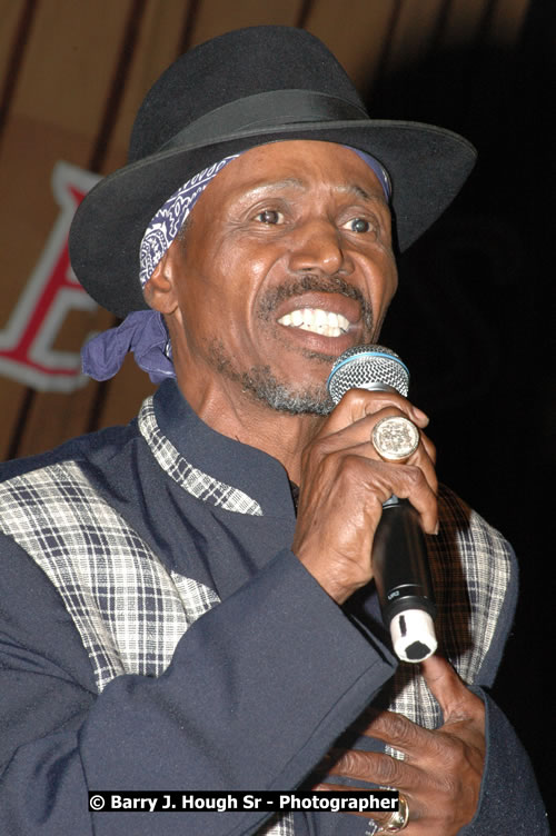 Errol Dunkley - Western Consciousness in Paradise "The Celebration Of Good Over Evil" @ Paradise Park, Paradise, Savanna-La-Mar - Saturday, April 25, 2009 - Photographs by Net2Market.com - Barry J. Hough Sr. Photojournalist/Photograper - Photographs taken with a Nikon D300 - Negril Travel Guide, Negril Jamaica WI - http://www.negriltravelguide.com - info@negriltravelguide.com...!