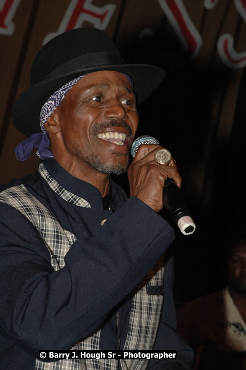 Errol Dunkley - Western Consciousness in Paradise "The Celebration Of Good Over Evil" @ Paradise Park, Paradise, Savanna-La-Mar - Saturday, April 25, 2009 - Photographs by Net2Market.com - Barry J. Hough Sr. Photojournalist/Photograper - Photographs taken with a Nikon D300 - Negril Travel Guide, Negril Jamaica WI - http://www.negriltravelguide.com - info@negriltravelguide.com...!