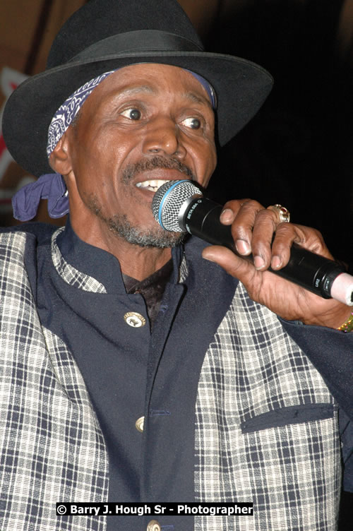Errol Dunkley - Western Consciousness in Paradise "The Celebration Of Good Over Evil" @ Paradise Park, Paradise, Savanna-La-Mar - Saturday, April 25, 2009 - Photographs by Net2Market.com - Barry J. Hough Sr. Photojournalist/Photograper - Photographs taken with a Nikon D300 - Negril Travel Guide, Negril Jamaica WI - http://www.negriltravelguide.com - info@negriltravelguide.com...!