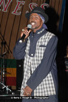 DSC_6462.jpg (79,298 bytes)