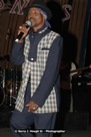 DSC_6470.jpg (72,078 bytes)