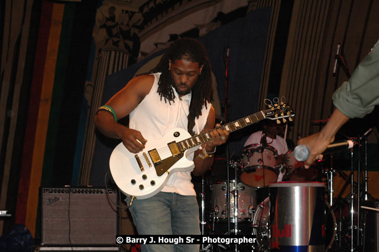 Jah Cure - Western Consciousness in Paradise "The Celebration Of Good Over Evil" @ Paradise Park, Paradise, Savanna-La-Mar - Saturday, April 25, 2009 - Photographs by Net2Market.com - Barry J. Hough Sr. Photojournalist/Photograper - Photographs taken with a Nikon D300 - Negril Travel Guide, Negril Jamaica WI - http://www.negriltravelguide.com - info@negriltravelguide.com...!
