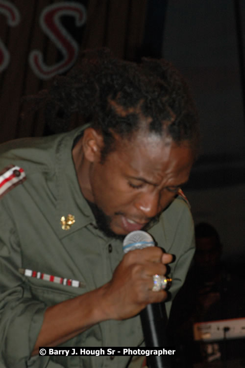 Jah Cure - Western Consciousness in Paradise "The Celebration Of Good Over Evil" @ Paradise Park, Paradise, Savanna-La-Mar - Saturday, April 25, 2009 - Photographs by Net2Market.com - Barry J. Hough Sr. Photojournalist/Photograper - Photographs taken with a Nikon D300 - Negril Travel Guide, Negril Jamaica WI - http://www.negriltravelguide.com - info@negriltravelguide.com...!