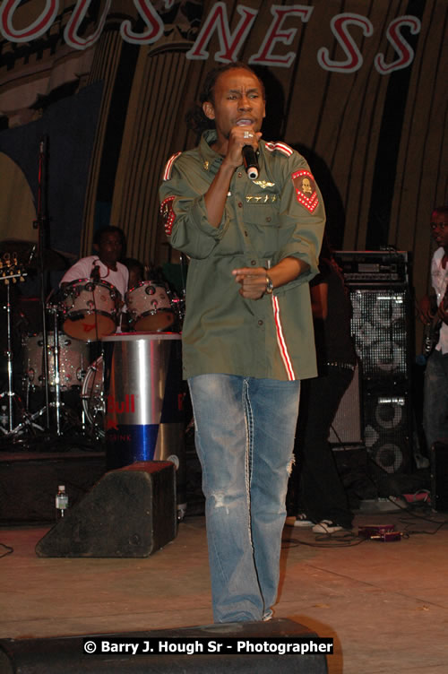 Jah Cure - Western Consciousness in Paradise "The Celebration Of Good Over Evil" @ Paradise Park, Paradise, Savanna-La-Mar - Saturday, April 25, 2009 - Photographs by Net2Market.com - Barry J. Hough Sr. Photojournalist/Photograper - Photographs taken with a Nikon D300 - Negril Travel Guide, Negril Jamaica WI - http://www.negriltravelguide.com - info@negriltravelguide.com...!