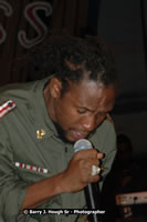 DSC_6725.jpg (38,930 bytes)