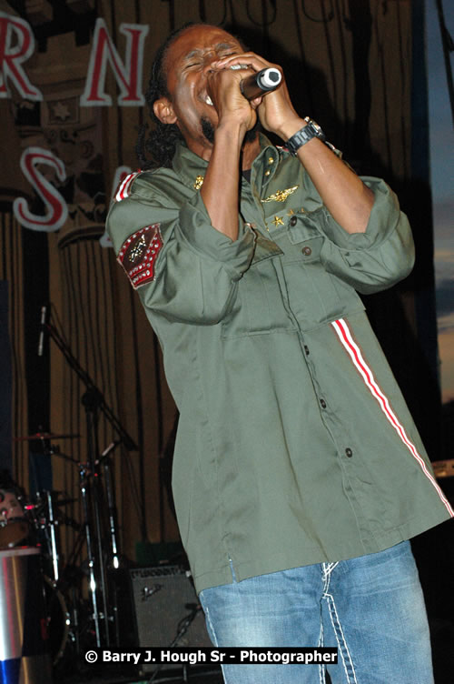Jah Cure - Western Consciousness in Paradise "The Celebration Of Good Over Evil" @ Paradise Park, Paradise, Savanna-La-Mar - Saturday, April 25, 2009 - Photographs by Net2Market.com - Barry J. Hough Sr. Photojournalist/Photograper - Photographs taken with a Nikon D300 - Negril Travel Guide, Negril Jamaica WI - http://www.negriltravelguide.com - info@negriltravelguide.com...!
