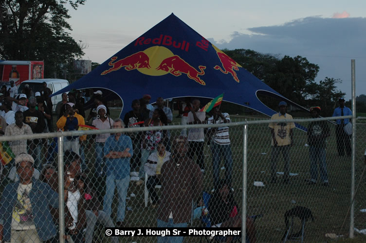 Jah Cure - Western Consciousness in Paradise "The Celebration Of Good Over Evil" @ Paradise Park, Paradise, Savanna-La-Mar - Saturday, April 25, 2009 - Photographs by Net2Market.com - Barry J. Hough Sr. Photojournalist/Photograper - Photographs taken with a Nikon D300 - Negril Travel Guide, Negril Jamaica WI - http://www.negriltravelguide.com - info@negriltravelguide.com...!
