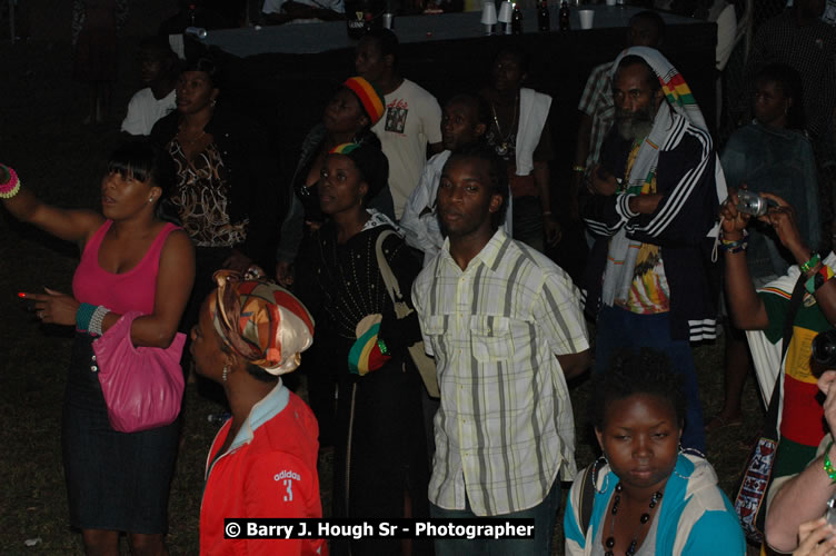 Jah Cure - Western Consciousness in Paradise "The Celebration Of Good Over Evil" @ Paradise Park, Paradise, Savanna-La-Mar - Saturday, April 25, 2009 - Photographs by Net2Market.com - Barry J. Hough Sr. Photojournalist/Photograper - Photographs taken with a Nikon D300 - Negril Travel Guide, Negril Jamaica WI - http://www.negriltravelguide.com - info@negriltravelguide.com...!