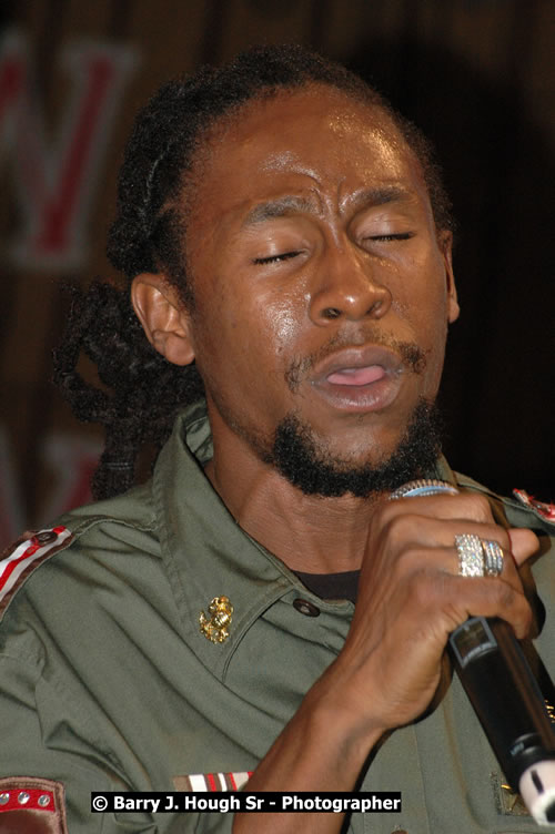 Jah Cure - Western Consciousness in Paradise "The Celebration Of Good Over Evil" @ Paradise Park, Paradise, Savanna-La-Mar - Saturday, April 25, 2009 - Photographs by Net2Market.com - Barry J. Hough Sr. Photojournalist/Photograper - Photographs taken with a Nikon D300 - Negril Travel Guide, Negril Jamaica WI - http://www.negriltravelguide.com - info@negriltravelguide.com...!