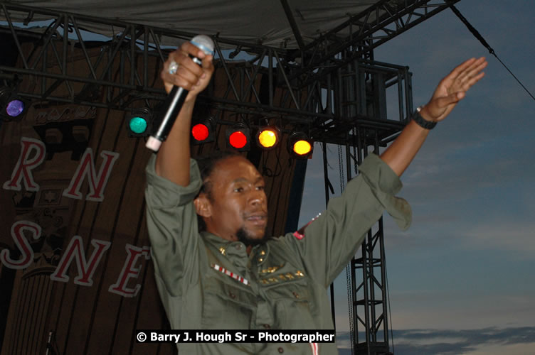 Jah Cure - Western Consciousness in Paradise "The Celebration Of Good Over Evil" @ Paradise Park, Paradise, Savanna-La-Mar - Saturday, April 25, 2009 - Photographs by Net2Market.com - Barry J. Hough Sr. Photojournalist/Photograper - Photographs taken with a Nikon D300 - Negril Travel Guide, Negril Jamaica WI - http://www.negriltravelguide.com - info@negriltravelguide.com...!