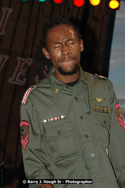 Jah Cure - Western Consciousness in Paradise "The Celebration Of Good Over Evil" @ Paradise Park, Paradise, Savanna-La-Mar - Saturday, April 25, 2009 - Photographs by Net2Market.com - Barry J. Hough Sr. Photojournalist/Photograper - Photographs taken with a Nikon D300 - Negril Travel Guide, Negril Jamaica WI - http://www.negriltravelguide.com - info@negriltravelguide.com...!