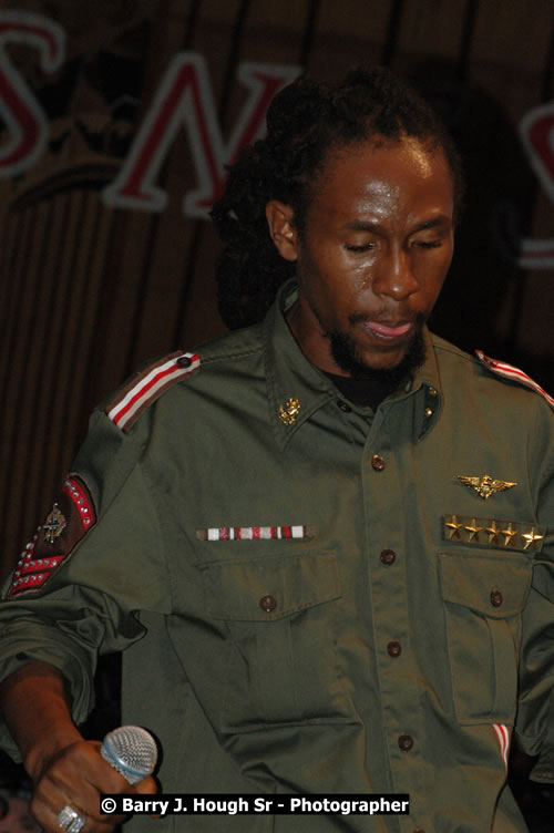 Jah Cure - Western Consciousness in Paradise "The Celebration Of Good Over Evil" @ Paradise Park, Paradise, Savanna-La-Mar - Saturday, April 25, 2009 - Photographs by Net2Market.com - Barry J. Hough Sr. Photojournalist/Photograper - Photographs taken with a Nikon D300 - Negril Travel Guide, Negril Jamaica WI - http://www.negriltravelguide.com - info@negriltravelguide.com...!