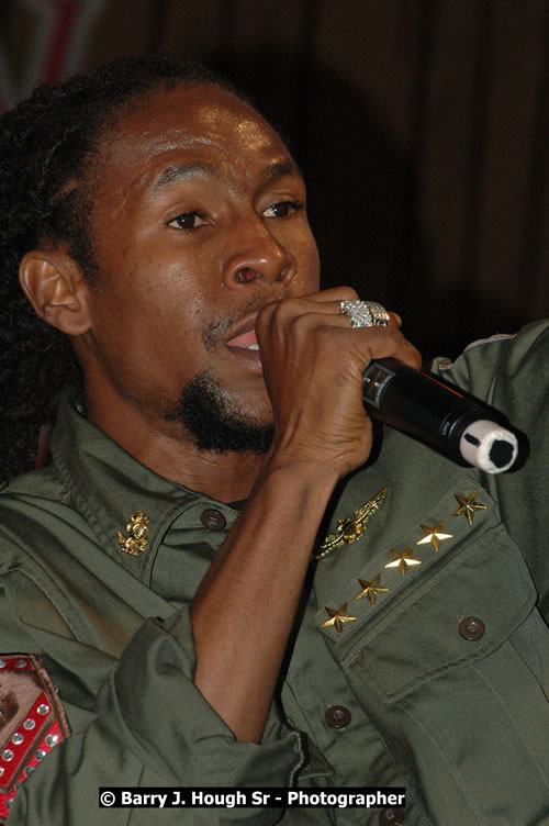 Jah Cure - Western Consciousness in Paradise "The Celebration Of Good Over Evil" @ Paradise Park, Paradise, Savanna-La-Mar - Saturday, April 25, 2009 - Photographs by Net2Market.com - Barry J. Hough Sr. Photojournalist/Photograper - Photographs taken with a Nikon D300 - Negril Travel Guide, Negril Jamaica WI - http://www.negriltravelguide.com - info@negriltravelguide.com...!