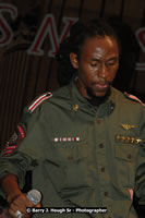 DSC_6833.jpg (52,555 bytes)