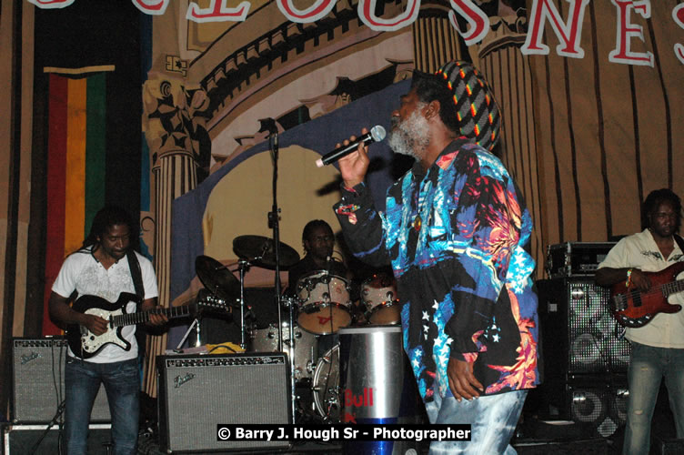 Johnny Clarke - Western Consciousness in Paradise "The Celebration Of Good Over Evil" @ Paradise Park, Paradise, Savanna-La-Mar - Saturday, April 25, 2009 - Photographs by Net2Market.com - Barry J. Hough Sr. Photojournalist/Photograper - Photographs taken with a Nikon D300 - Negril Travel Guide, Negril Jamaica WI - http://www.negriltravelguide.com - info@negriltravelguide.com...!