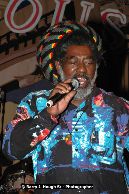 Johnny Clarke - Western Consciousness in Paradise "The Celebration Of Good Over Evil" @ Paradise Park, Paradise, Savanna-La-Mar - Saturday, April 25, 2009 - Photographs by Net2Market.com - Barry J. Hough Sr. Photojournalist/Photograper - Photographs taken with a Nikon D300 - Negril Travel Guide, Negril Jamaica WI - http://www.negriltravelguide.com - info@negriltravelguide.com...!