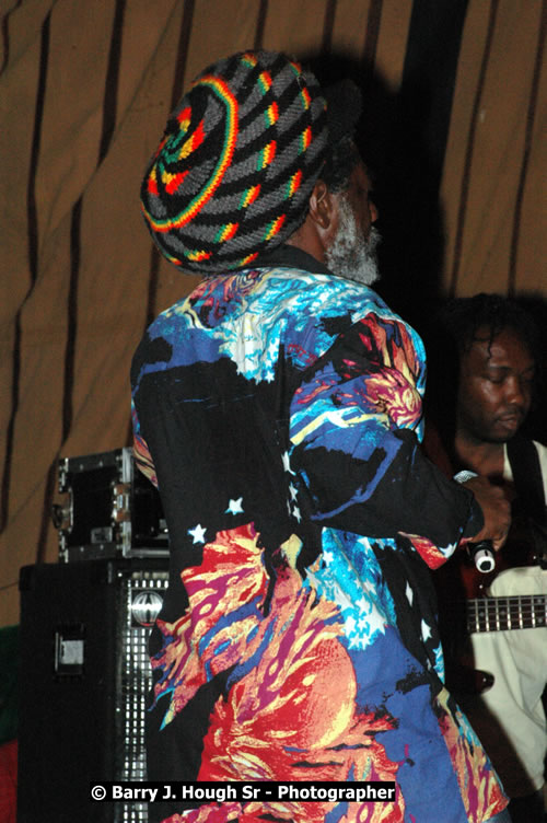 Johnny Clarke - Western Consciousness in Paradise "The Celebration Of Good Over Evil" @ Paradise Park, Paradise, Savanna-La-Mar - Saturday, April 25, 2009 - Photographs by Net2Market.com - Barry J. Hough Sr. Photojournalist/Photograper - Photographs taken with a Nikon D300 - Negril Travel Guide, Negril Jamaica WI - http://www.negriltravelguide.com - info@negriltravelguide.com...!