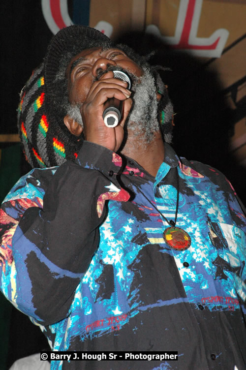 Johnny Clarke - Western Consciousness in Paradise "The Celebration Of Good Over Evil" @ Paradise Park, Paradise, Savanna-La-Mar - Saturday, April 25, 2009 - Photographs by Net2Market.com - Barry J. Hough Sr. Photojournalist/Photograper - Photographs taken with a Nikon D300 - Negril Travel Guide, Negril Jamaica WI - http://www.negriltravelguide.com - info@negriltravelguide.com...!