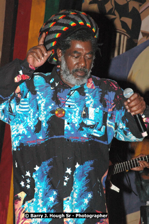 Johnny Clarke - Western Consciousness in Paradise "The Celebration Of Good Over Evil" @ Paradise Park, Paradise, Savanna-La-Mar - Saturday, April 25, 2009 - Photographs by Net2Market.com - Barry J. Hough Sr. Photojournalist/Photograper - Photographs taken with a Nikon D300 - Negril Travel Guide, Negril Jamaica WI - http://www.negriltravelguide.com - info@negriltravelguide.com...!