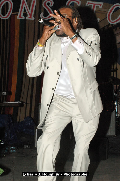 Leroy Gibbon - Western Consciousness in Paradise "The Celebration Of Good Over Evil" @ Paradise Park, Paradise, Savanna-La-Mar - Saturday, April 25, 2009 - Photographs by Net2Market.com - Barry J. Hough Sr. Photojournalist/Photograper - Photographs taken with a Nikon D300 - Negril Travel Guide, Negril Jamaica WI - http://www.negriltravelguide.com - info@negriltravelguide.com...!