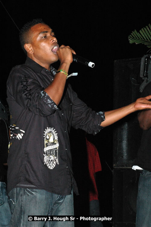Leroy Gibbon - Western Consciousness in Paradise "The Celebration Of Good Over Evil" @ Paradise Park, Paradise, Savanna-La-Mar - Saturday, April 25, 2009 - Photographs by Net2Market.com - Barry J. Hough Sr. Photojournalist/Photograper - Photographs taken with a Nikon D300 - Negril Travel Guide, Negril Jamaica WI - http://www.negriltravelguide.com - info@negriltravelguide.com...!