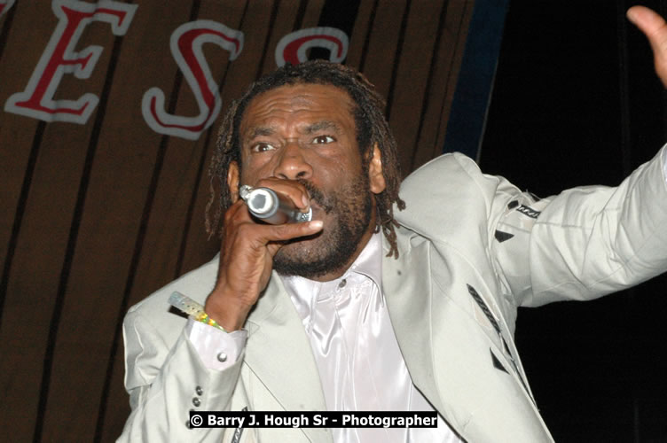 Leroy Gibbon - Western Consciousness in Paradise "The Celebration Of Good Over Evil" @ Paradise Park, Paradise, Savanna-La-Mar - Saturday, April 25, 2009 - Photographs by Net2Market.com - Barry J. Hough Sr. Photojournalist/Photograper - Photographs taken with a Nikon D300 - Negril Travel Guide, Negril Jamaica WI - http://www.negriltravelguide.com - info@negriltravelguide.com...!