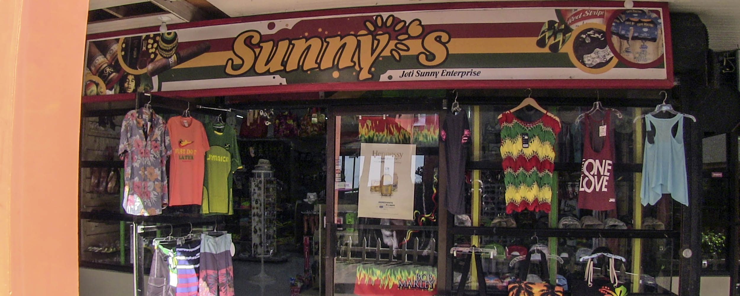 Sunny's - Sunshine Village Complex - Negril Jamaica