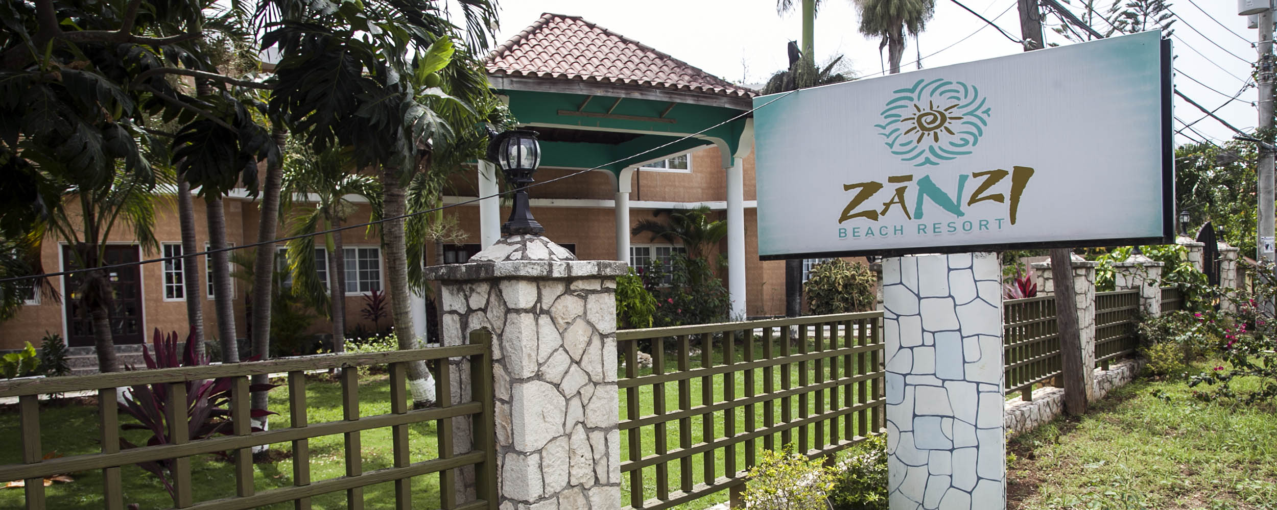 Zanzi Beach Resorrt - Negril Jamaica